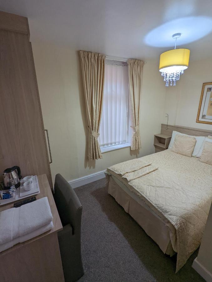 The Stafford Bed and Breakfast Blackpool Eksteriør billede