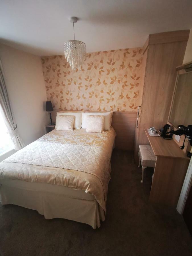 The Stafford Bed and Breakfast Blackpool Eksteriør billede