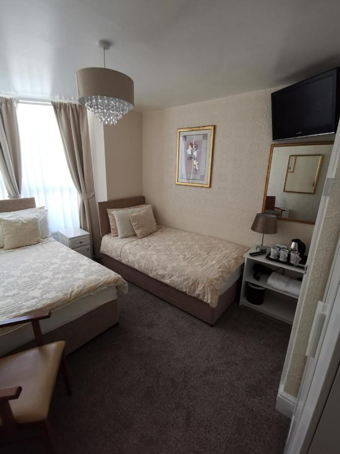 The Stafford Bed and Breakfast Blackpool Eksteriør billede